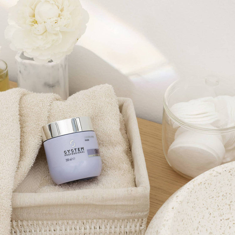 Wella System Professional Luxeblond Regenerating Cool Blonde Mask 200ml